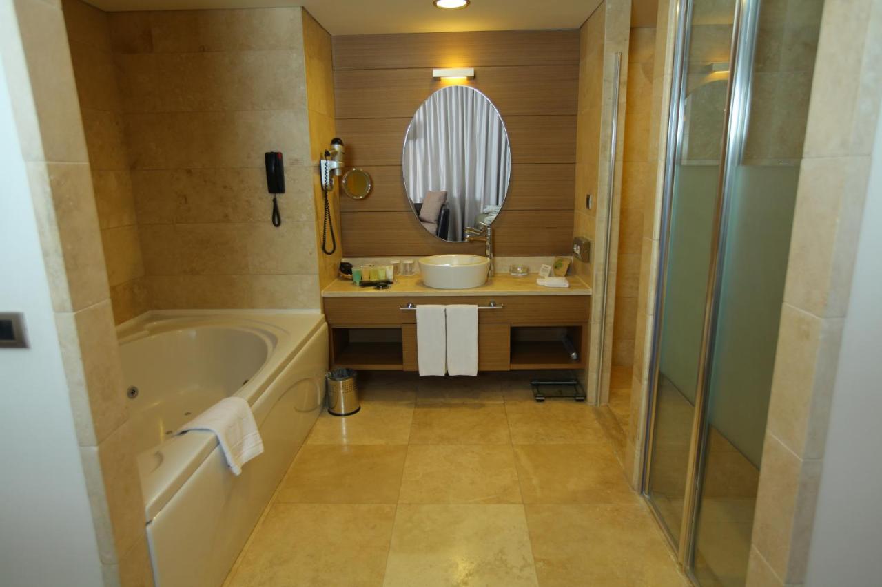 Cpankara Hotel Екстериор снимка Bathroom